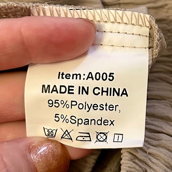 Women’s Wide Leg Tan Dress Pants, NEVER WORN, Size Medium - Picture 6 of 7